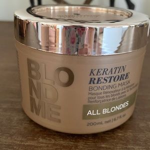 Schwarzkopf Professional bonding mask. This is for all blondes.